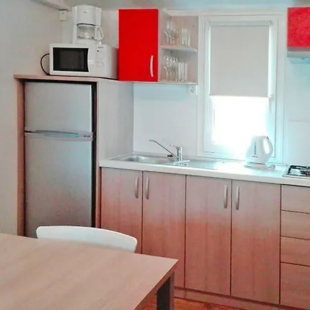 펜션 Mobile Homes Marco Polo Village Cin10007 Myb